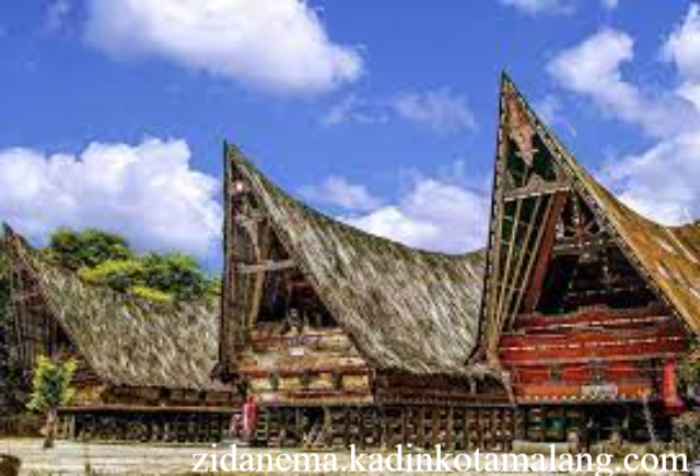 Museum Huta Bolon Simanindo: Wisata Budaya Batak